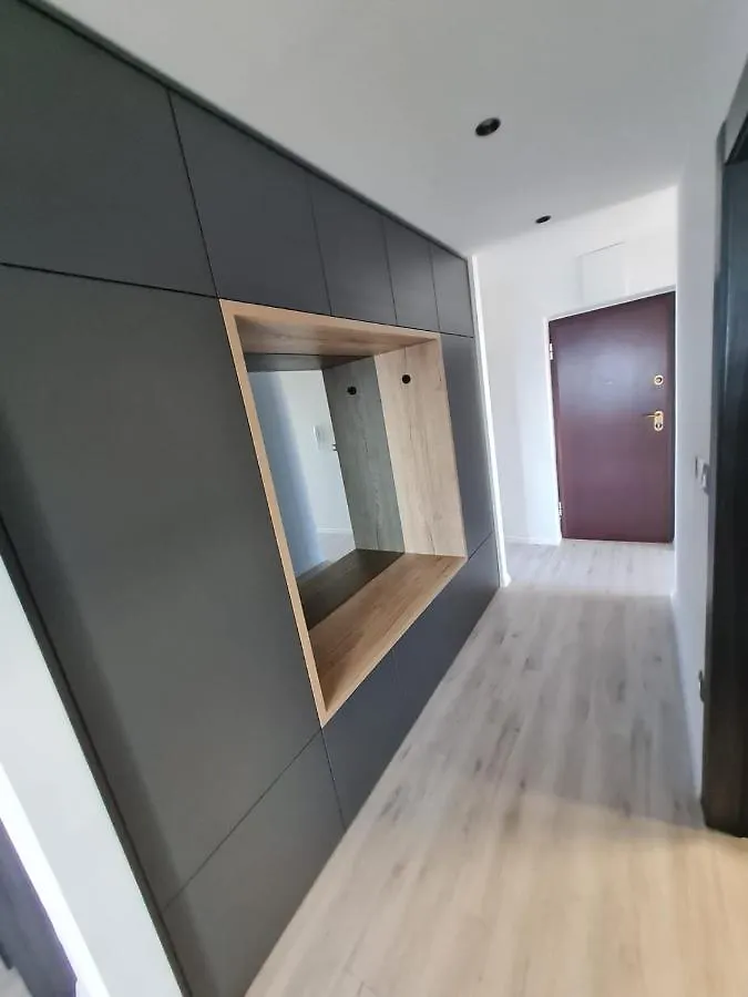 Family Apartment Split 0*,
